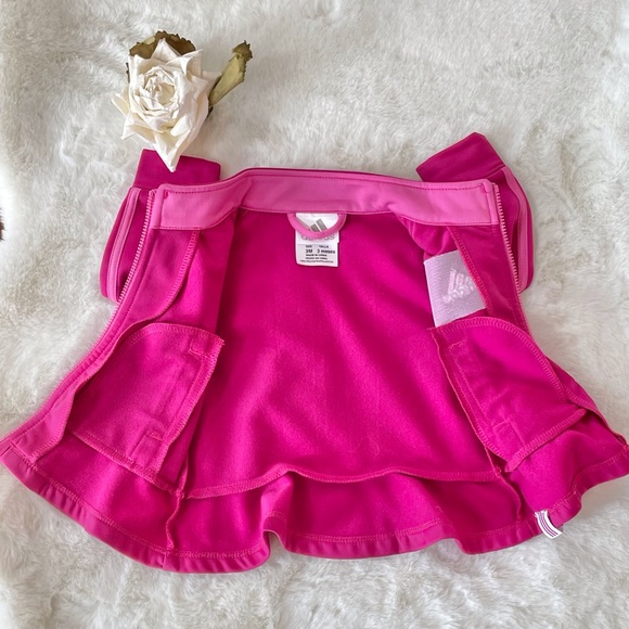 Like New ADIDAS TODDLER ZIPPED JACKET. SUPE CUTE. SOFT & Comfortable material 3T - Picture 4 of 5
